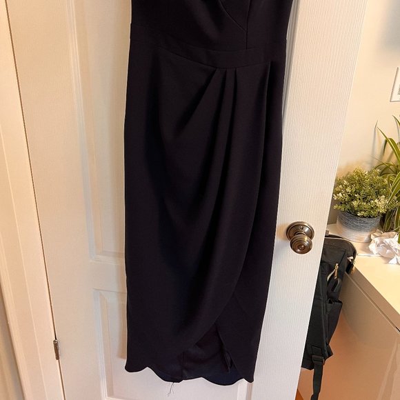 Dress - Picture 3 of 5
